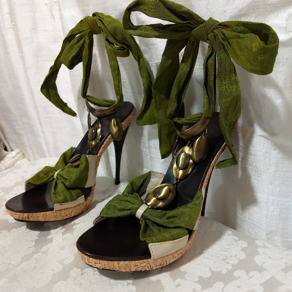 Angel strappy beaded heels size 7.5